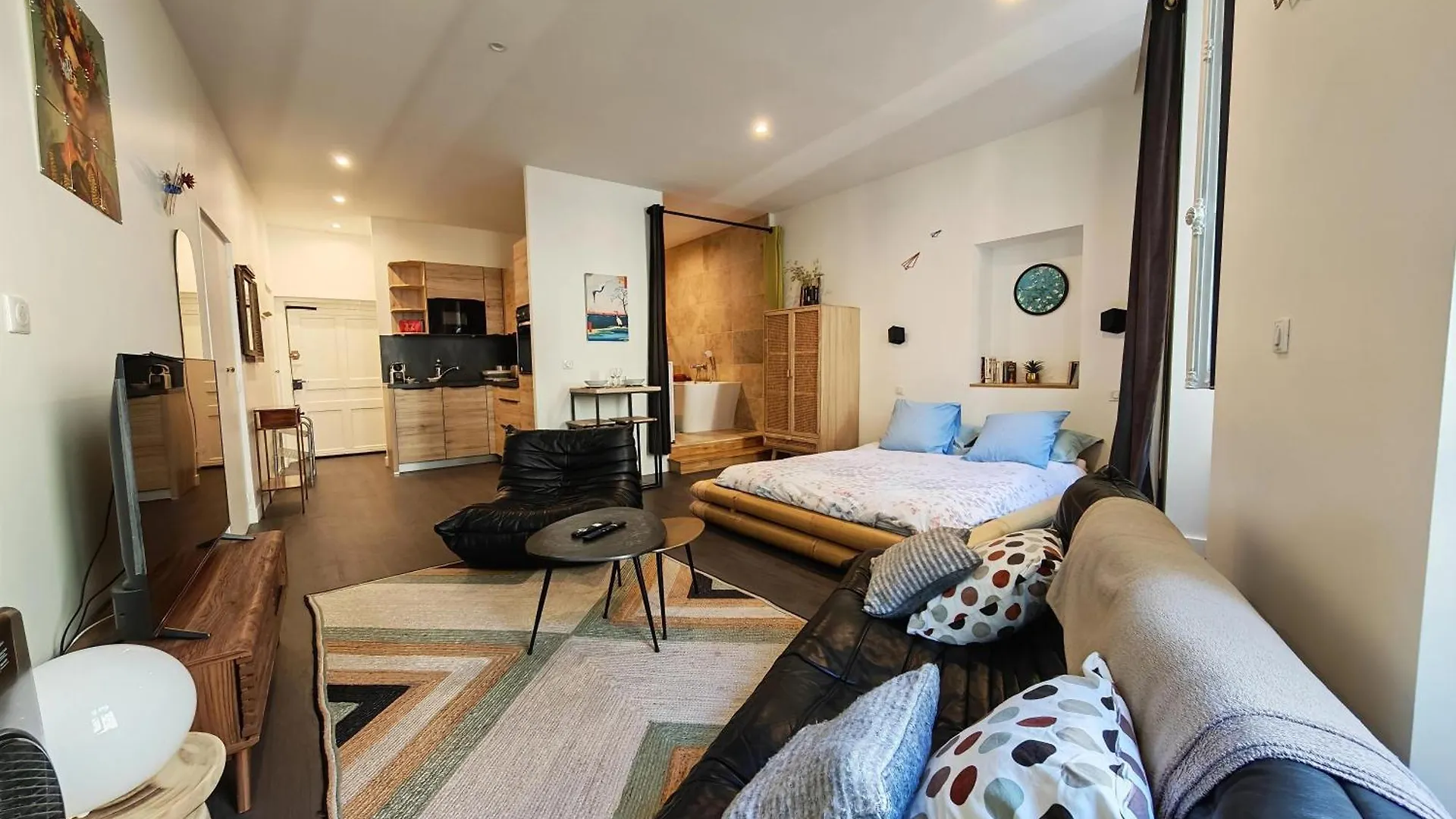 Le Studio Sainte Claire Annecy 0*,  France